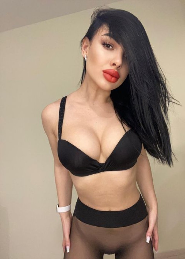 Индивидуалка Кристина фото № 2 в городе Горки Ленинские