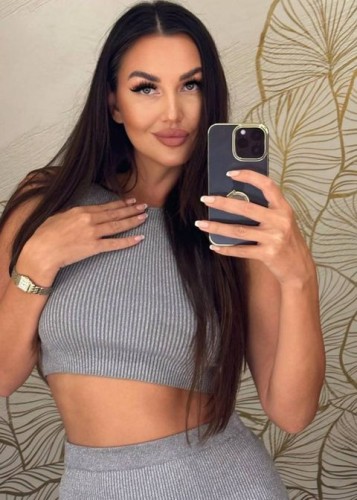 Лара, Г. Горки Ленинские